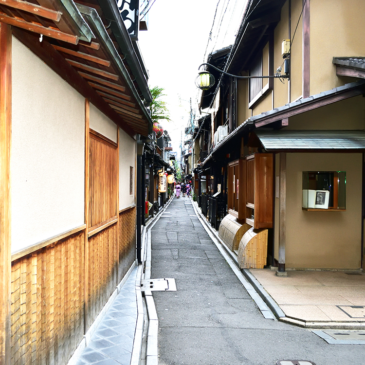 京都の見どころ：お土産探しは京都駅・河原町エリアへ