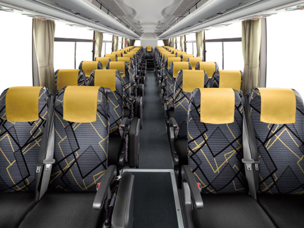 ブルーライナー　BL502　4列スタンダード　全席充電設備付