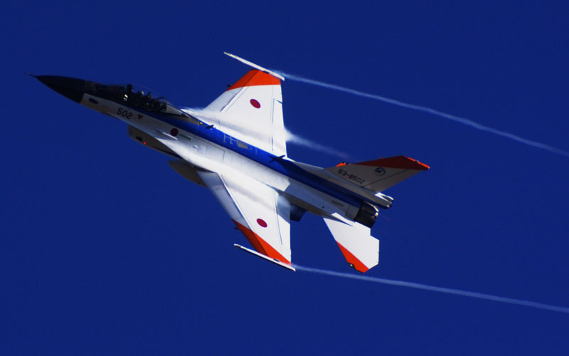 F-2展示飛行